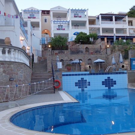 Ktm阳光别墅 Poros Town 外观 照片