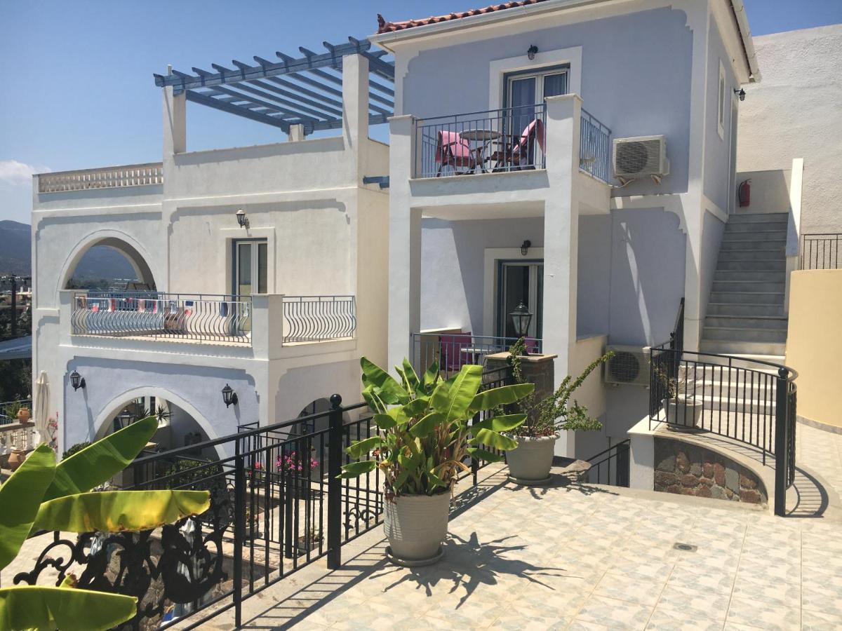 Ktm阳光别墅 Poros Town 外观 照片